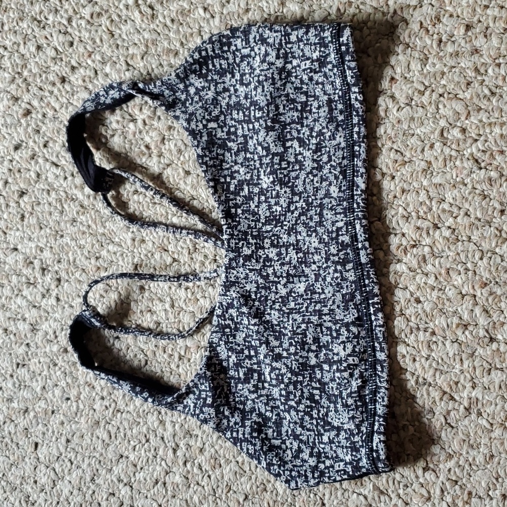 Lululemon Free To Be Sports Bra Size 6